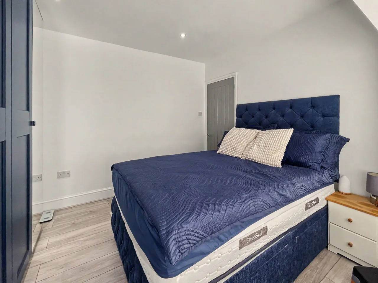 Buckingham Avenue, Whitefield, M45, photo 10