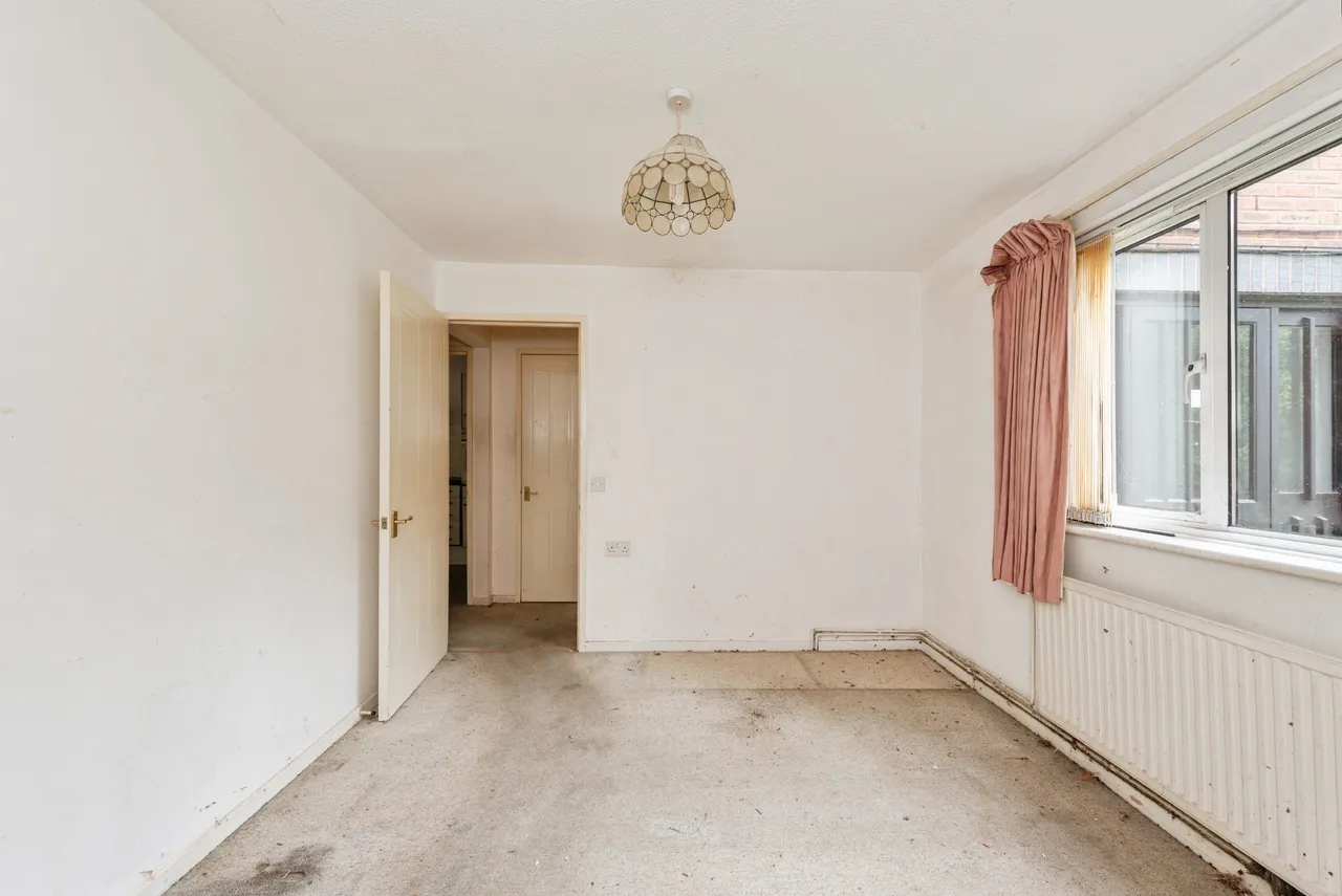 Chichester Close, Hampton, TW12, photo 16