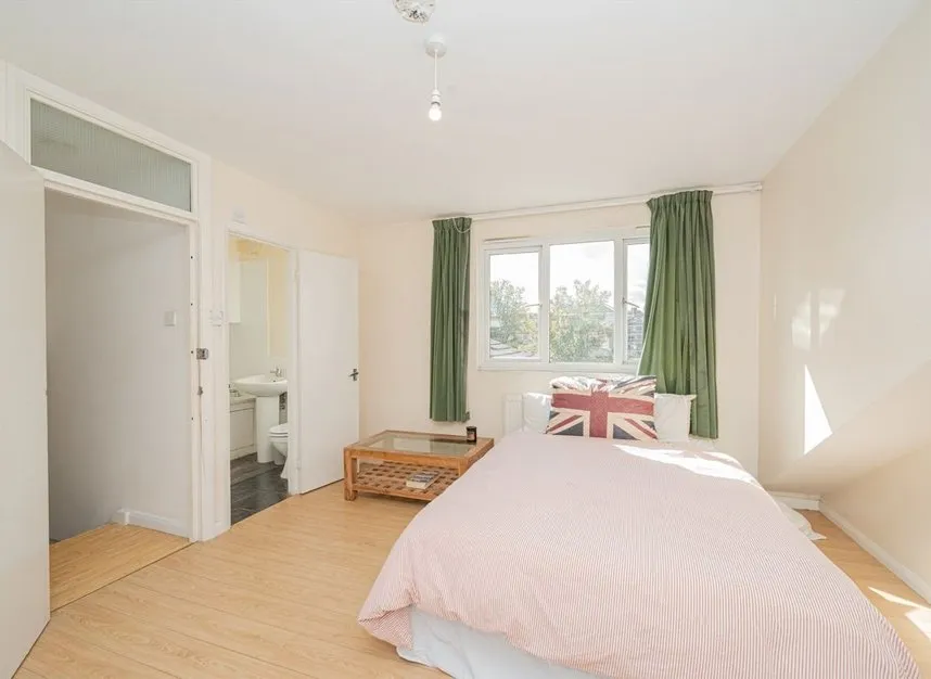 Aldbourne Road, Shepherds Bush, W12, photo 7