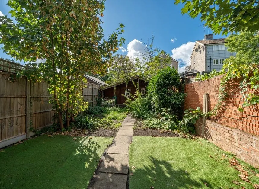 Aldbourne Road, Shepherds Bush, W12, photo 4