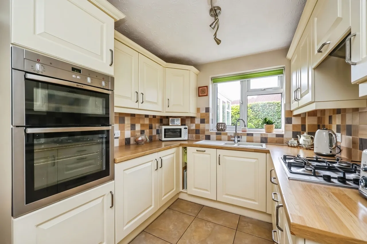 Hatton Gardens, Nuthall, Nottingham, Nottinghamshire, NG16, photo 2