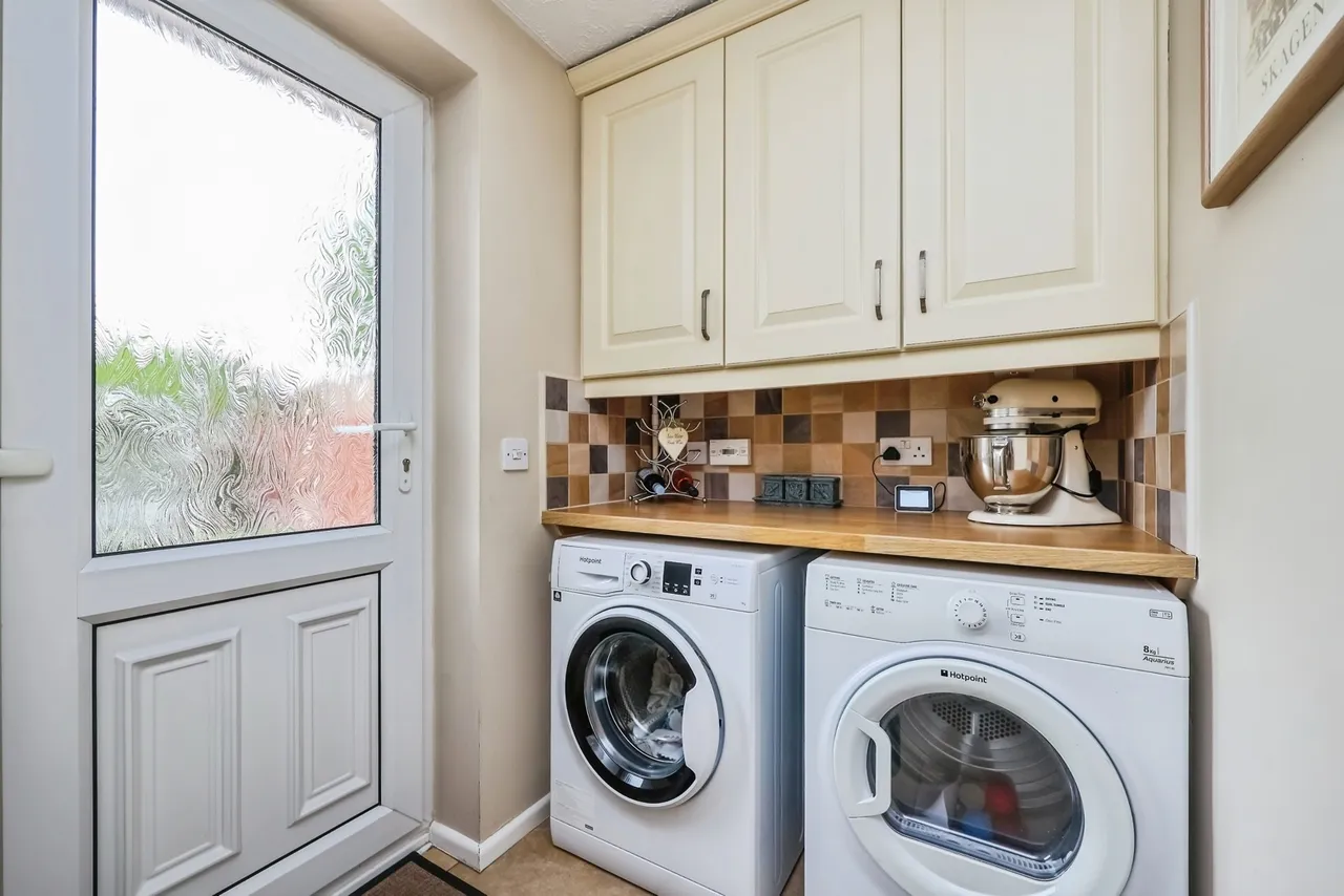 Hatton Gardens, Nuthall, Nottingham, Nottinghamshire, NG16, photo 4