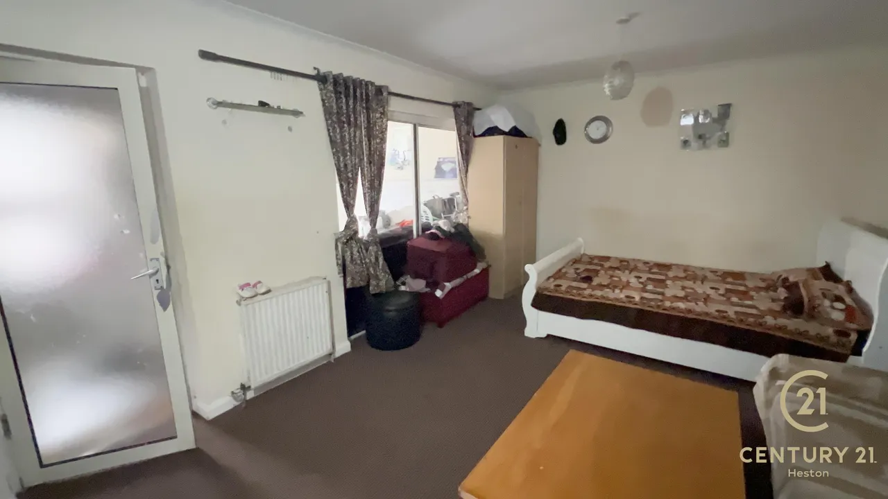 Spring Grove Road, Hounslow, TW3, photo 4
