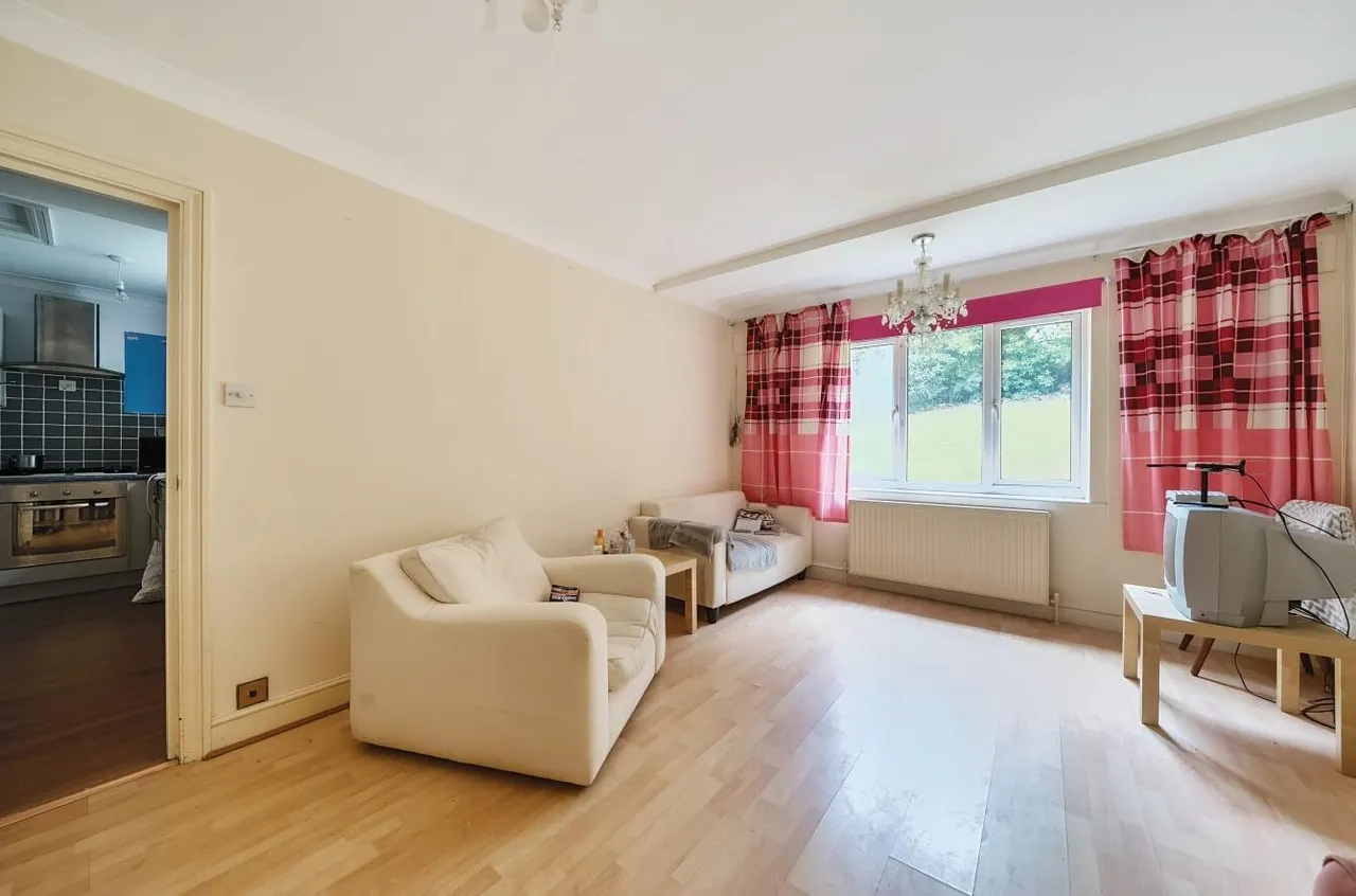 Cypress Road, South Norwood, photo 10