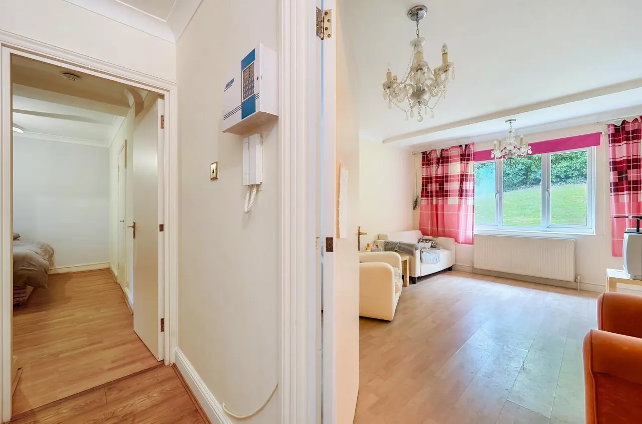 Cypress Road, South Norwood, photo 8