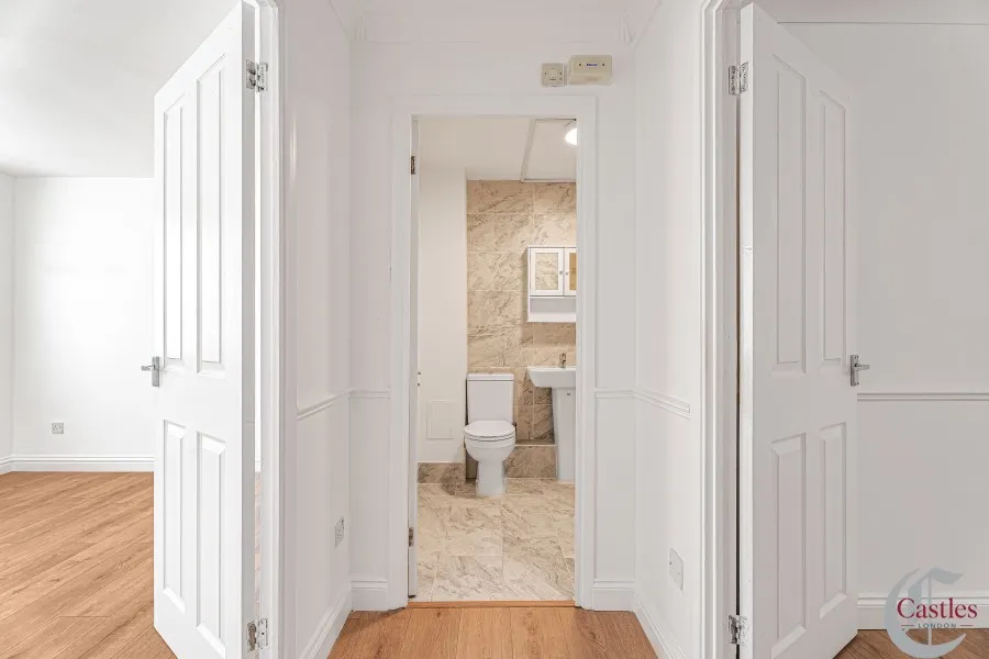 Celadon Close, Enfield, EN3, photo 8