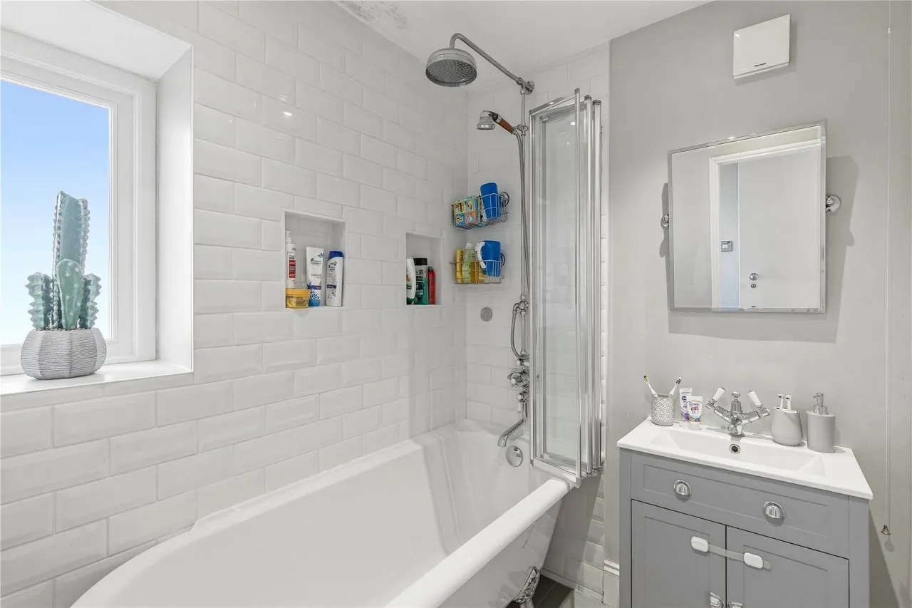 Wandsworth Bridge Road, Fulham, London, SW6, photo 8