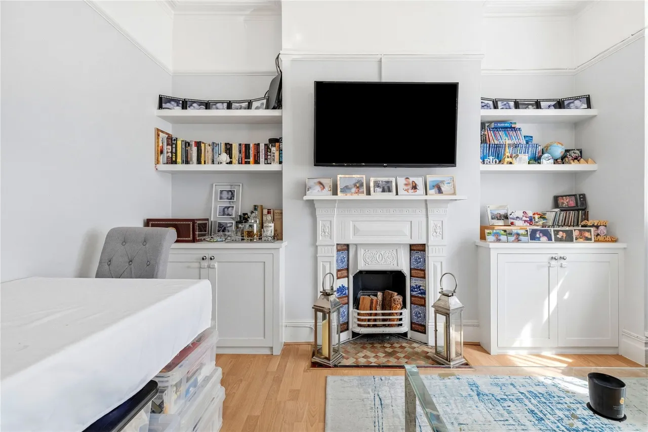 Wandsworth Bridge Road, Fulham, London, SW6, photo 12