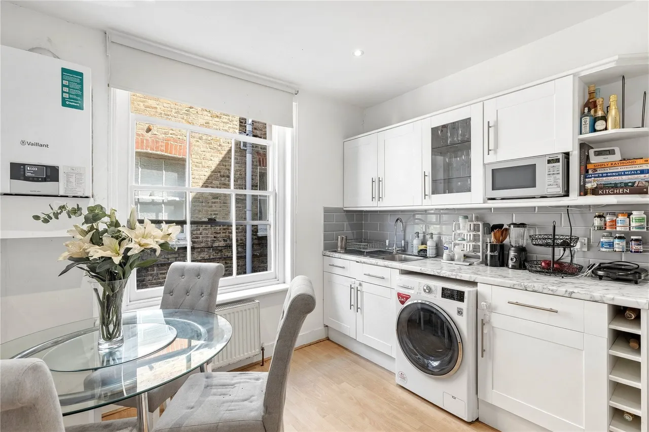 Wandsworth Bridge Road, Fulham, London, SW6, photo 6
