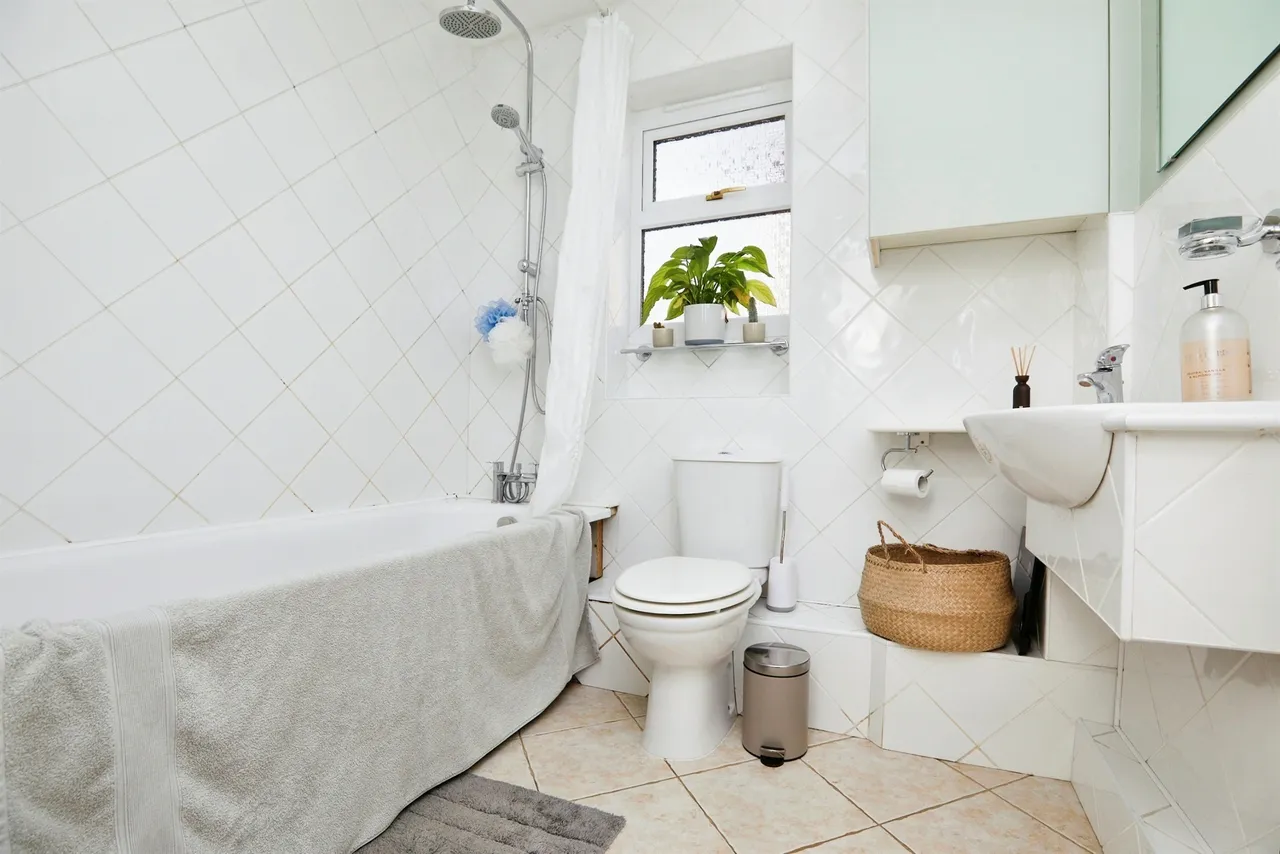 St. Mawes Close, Allestree, DE22, photo 4