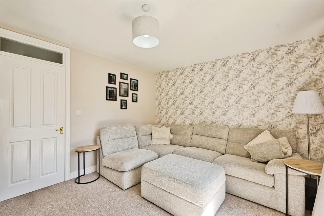 West Street, Crewkerne, TA18, photo 3