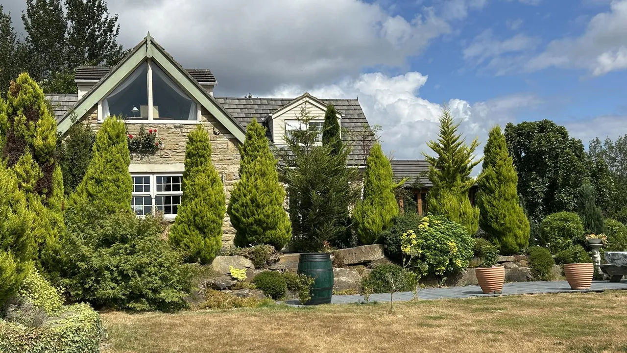 Knowle Lane, Bradford, BD12, photo 21