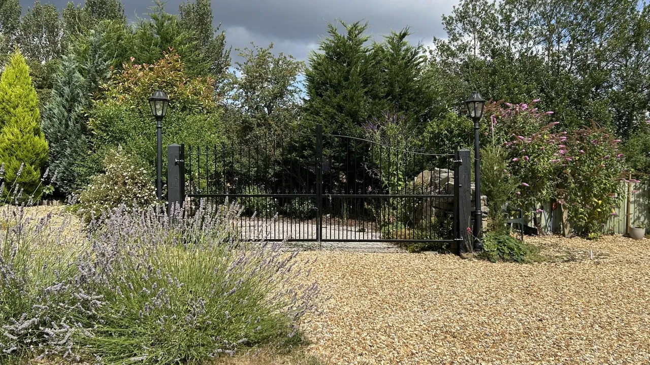 Knowle Lane, Bradford, BD12, photo 23
