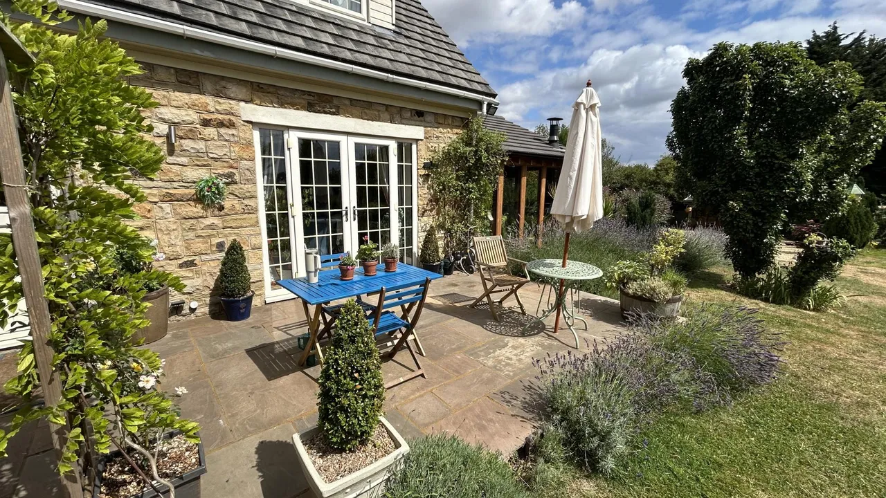 Knowle Lane, Bradford, BD12, photo 31