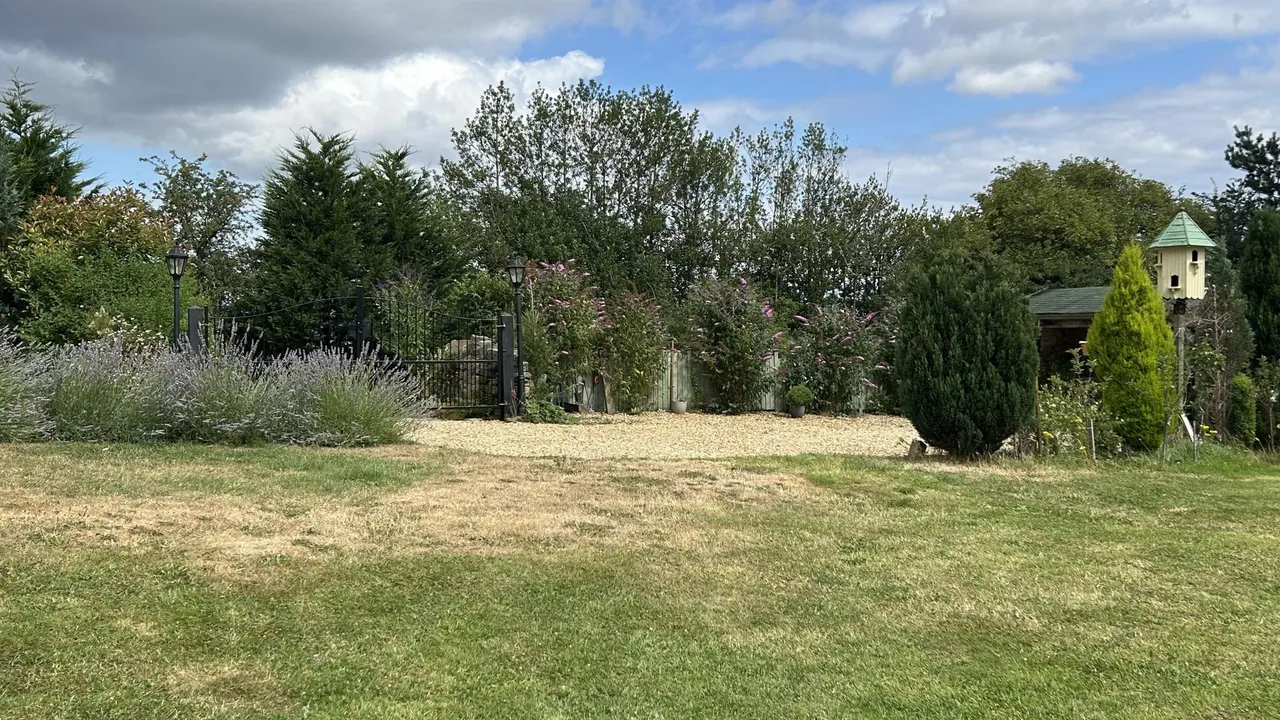 Knowle Lane, Bradford, BD12, photo 26