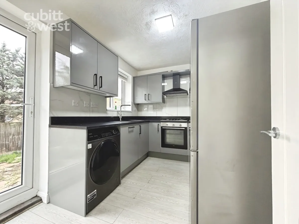 Deposit Alternative Available, Hillside, BN2, photo 2