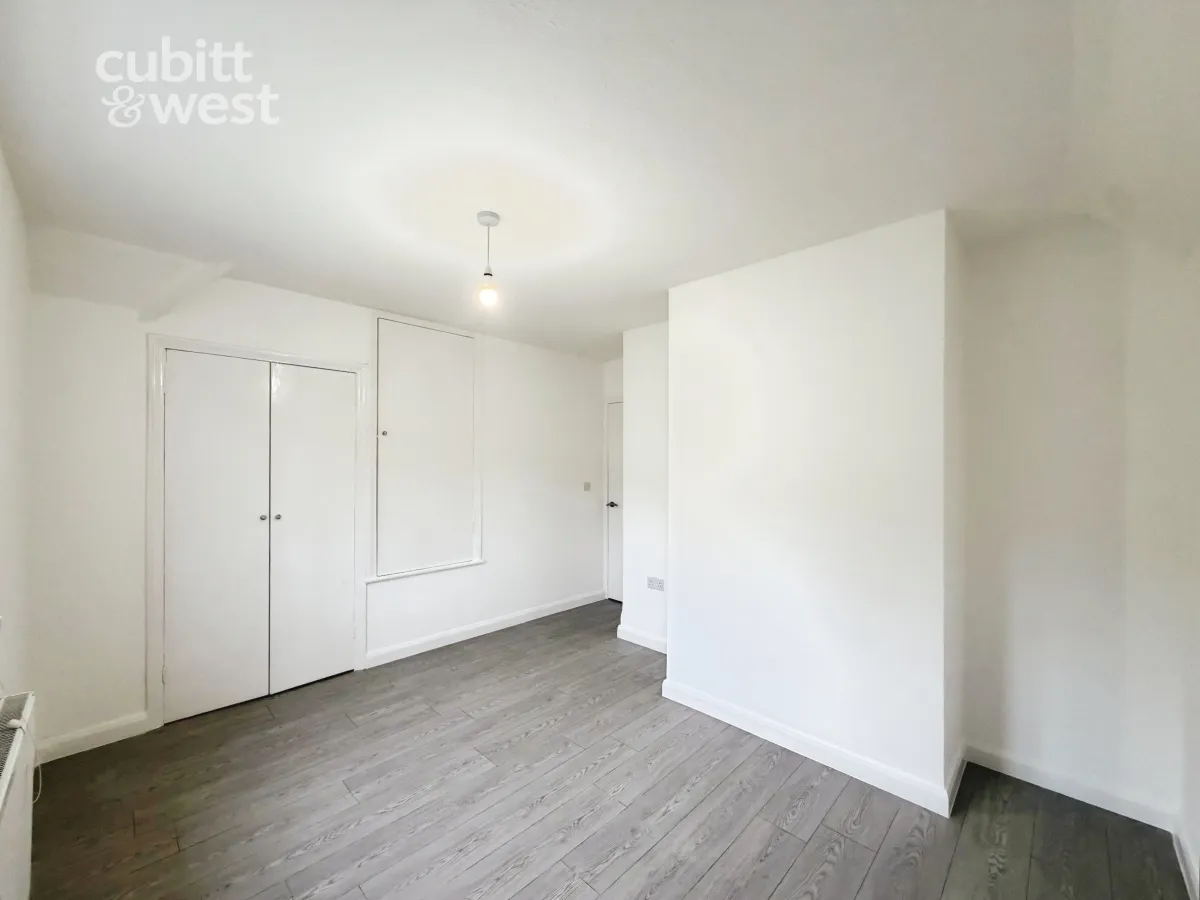 Deposit Alternative Available, Hillside, BN2, photo 9