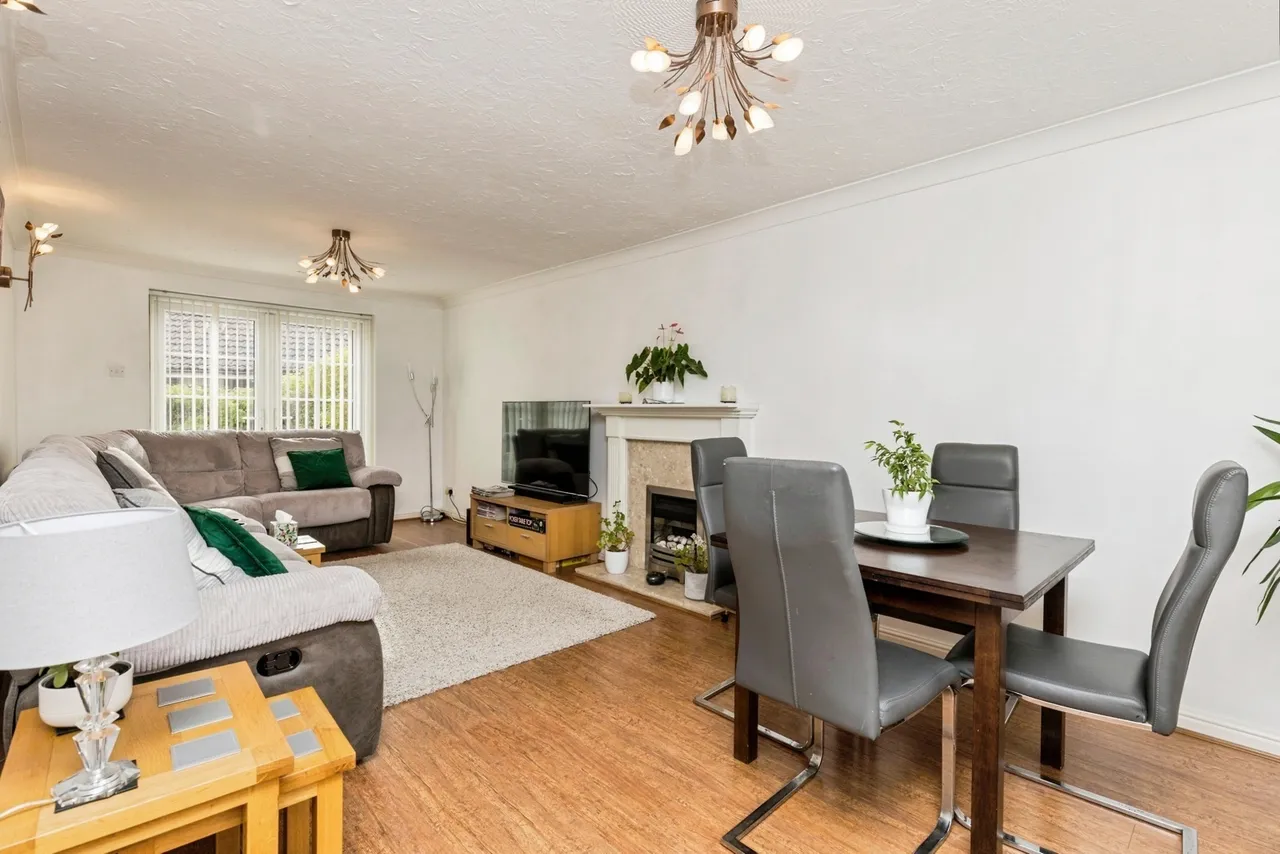 Moorland Road, Maidenbower, RH10, photo 7