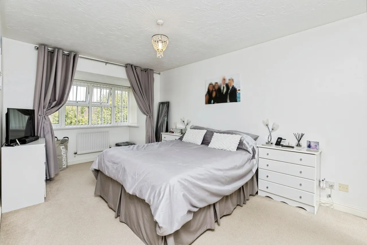 Moorland Road, Maidenbower, RH10, photo 13