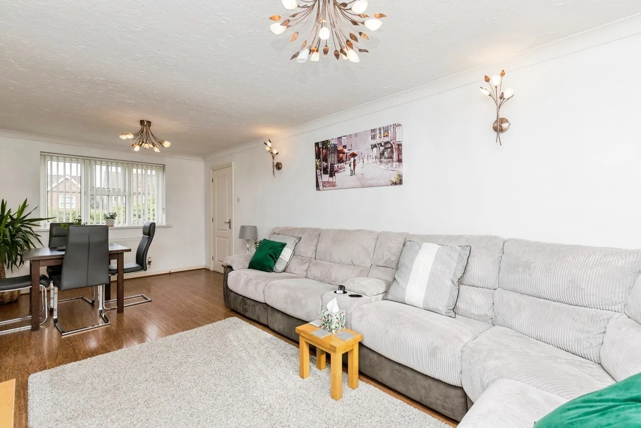 Moorland Road, Maidenbower, RH10, photo 6
