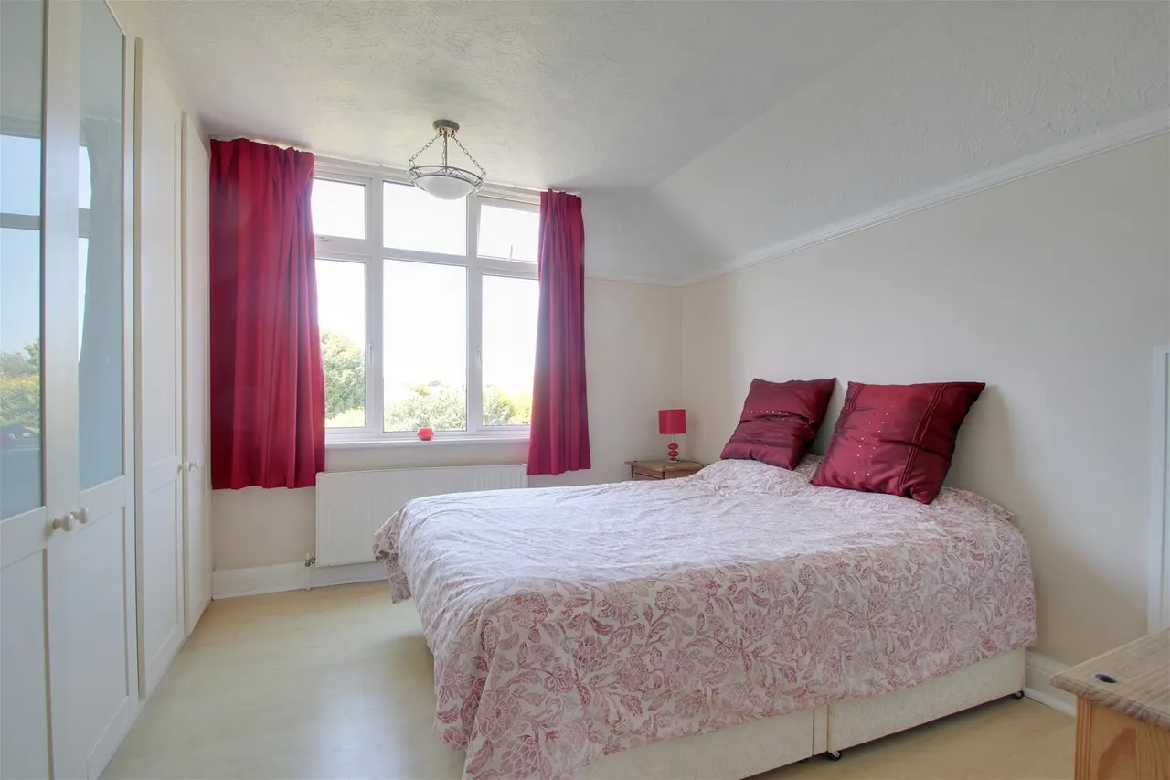 St. Andrews Road, Worthing, photo 12