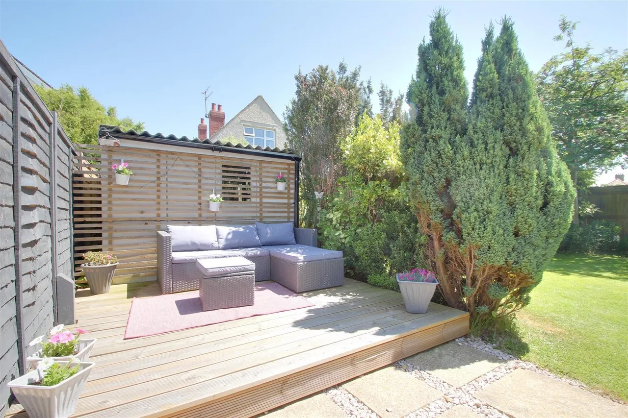 St. Andrews Road, Worthing, photo 17