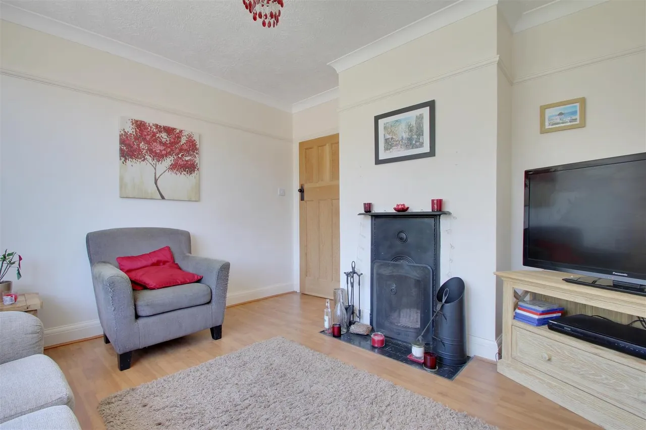 St. Andrews Road, Worthing, photo 5