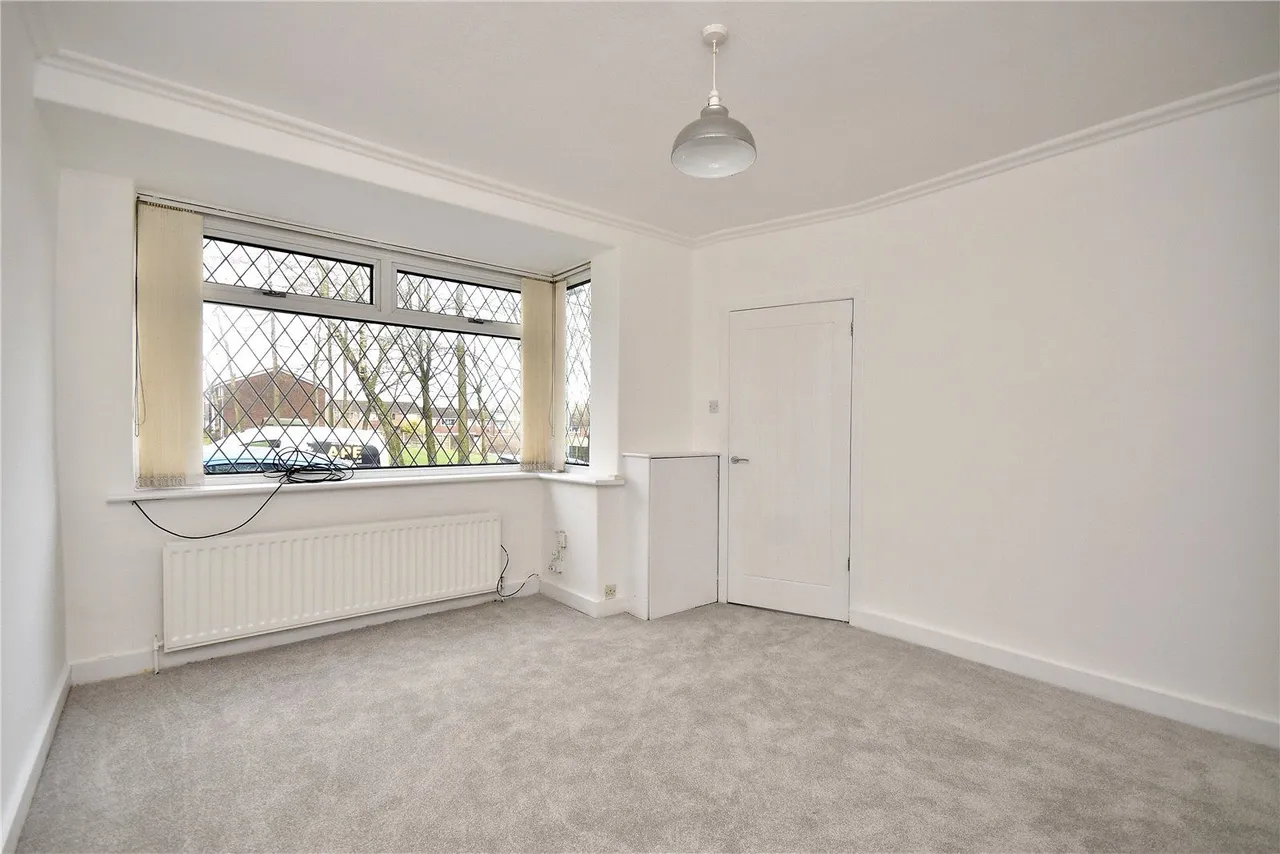 Bowler Street, Shaw, OL2, photo 2