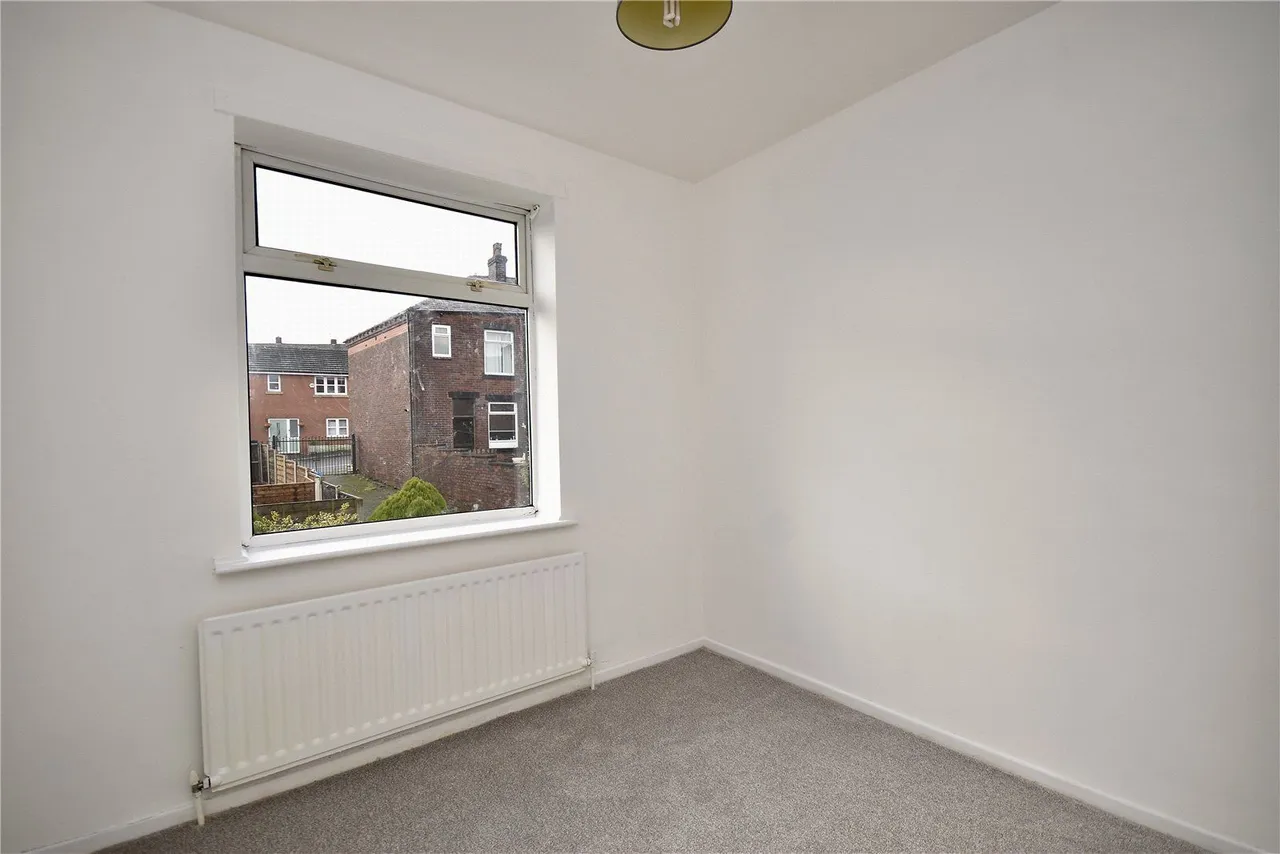 Bowler Street, Shaw, OL2, photo 9