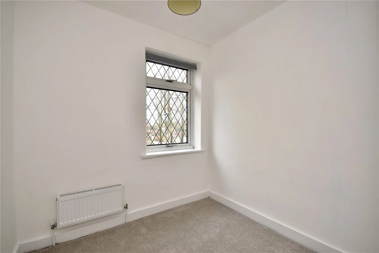Bowler Street, Shaw, OL2, photo 11