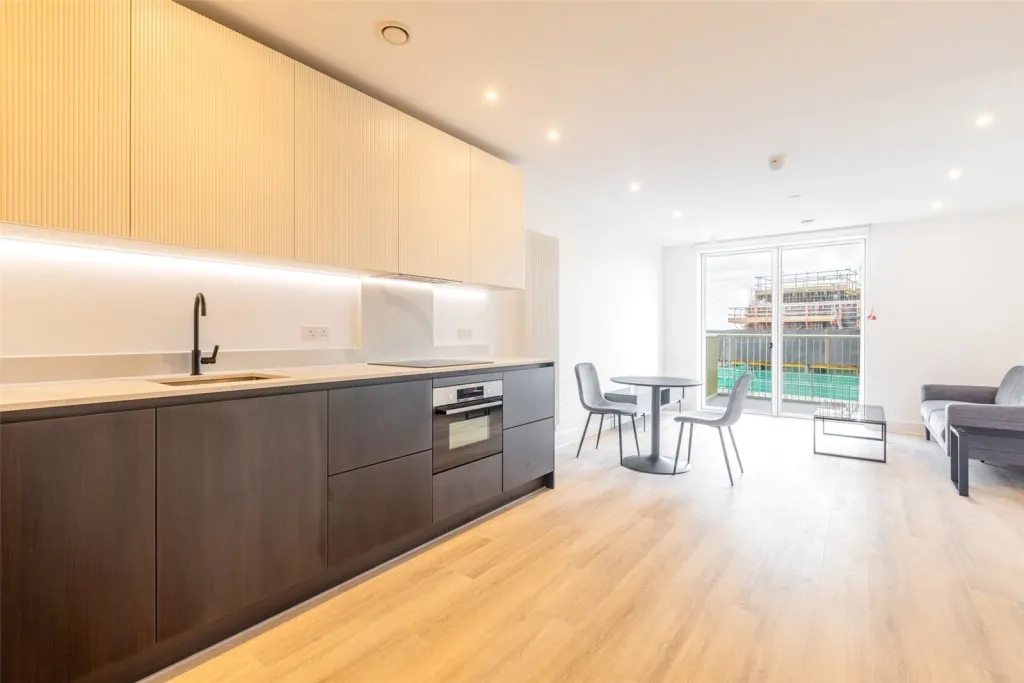 Heartwood Boulevard, Acton, W3, photo 12