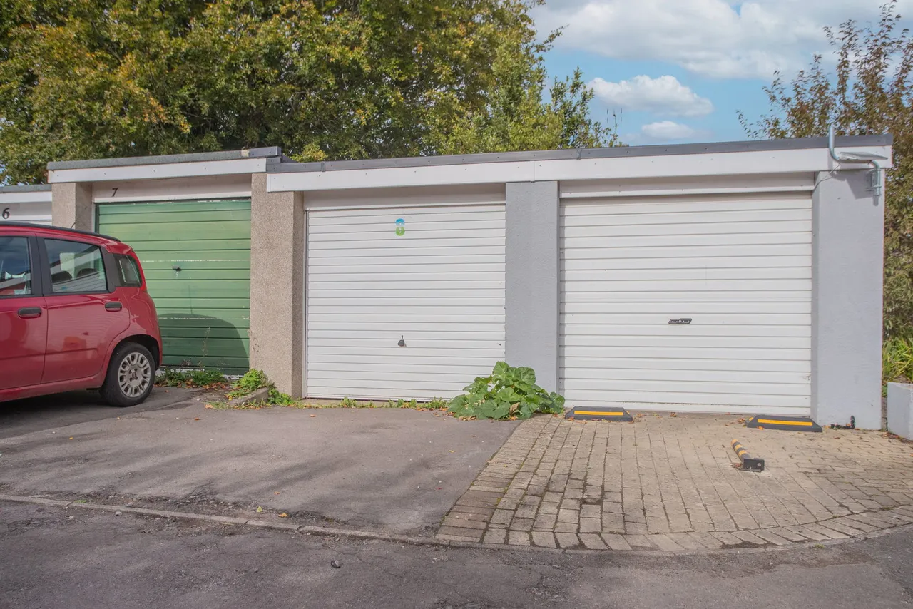 Chipping Gardens, Wotton-under-Edge, photo 14