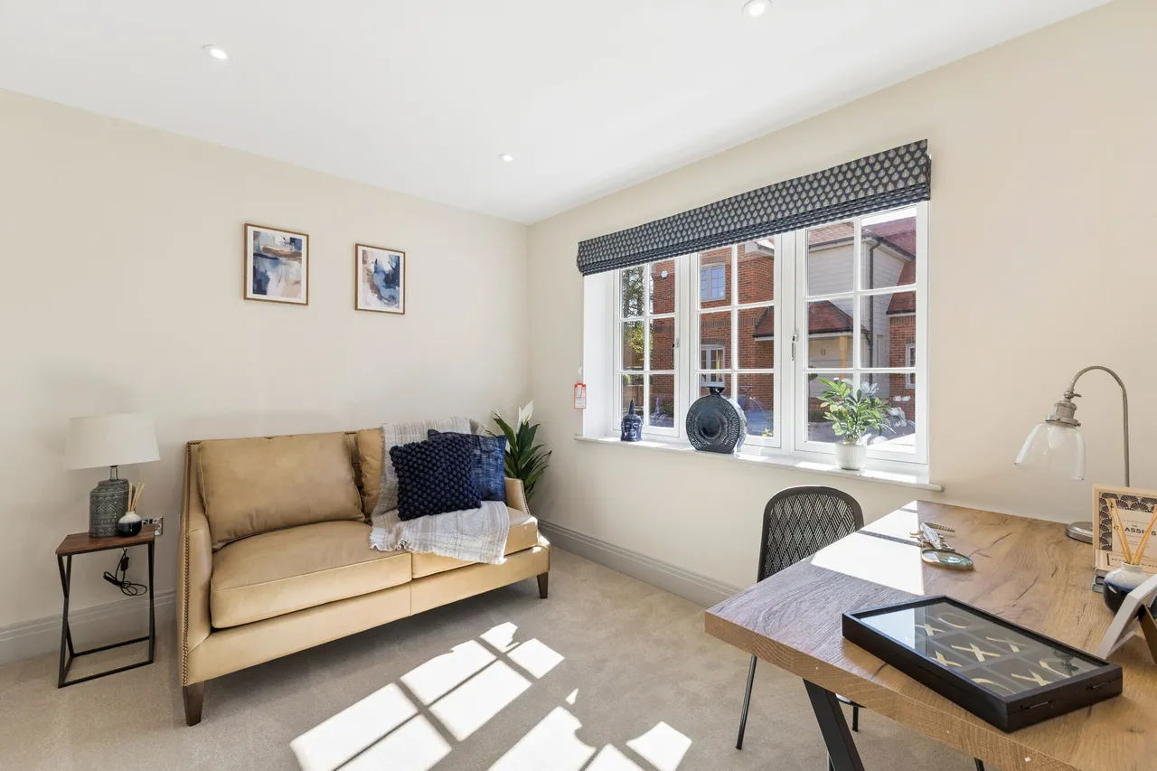Bramall Place, Bowling Alley, GU10, photo 5