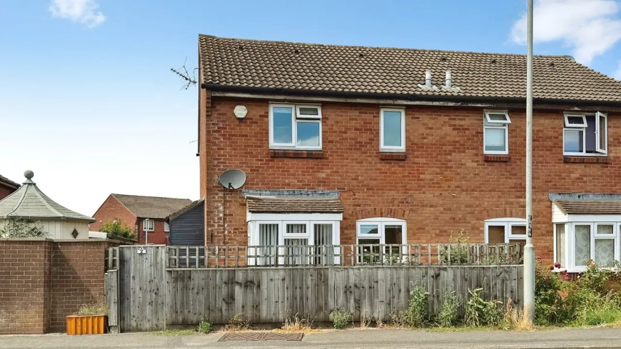 1 bed house for sale — Phipps Close, Westbury