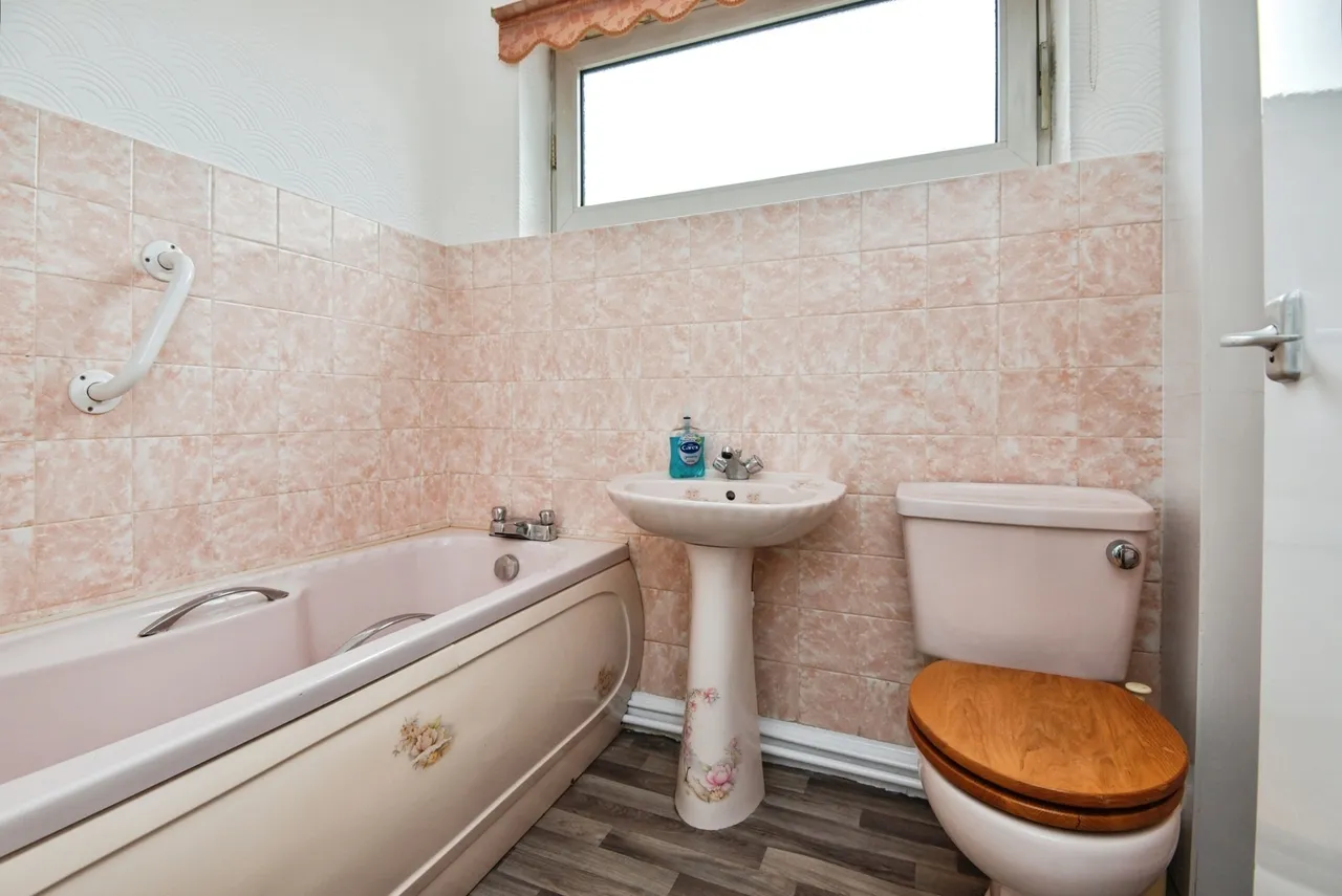 Wentworth Crescent, Morecambe, LA3, photo 9