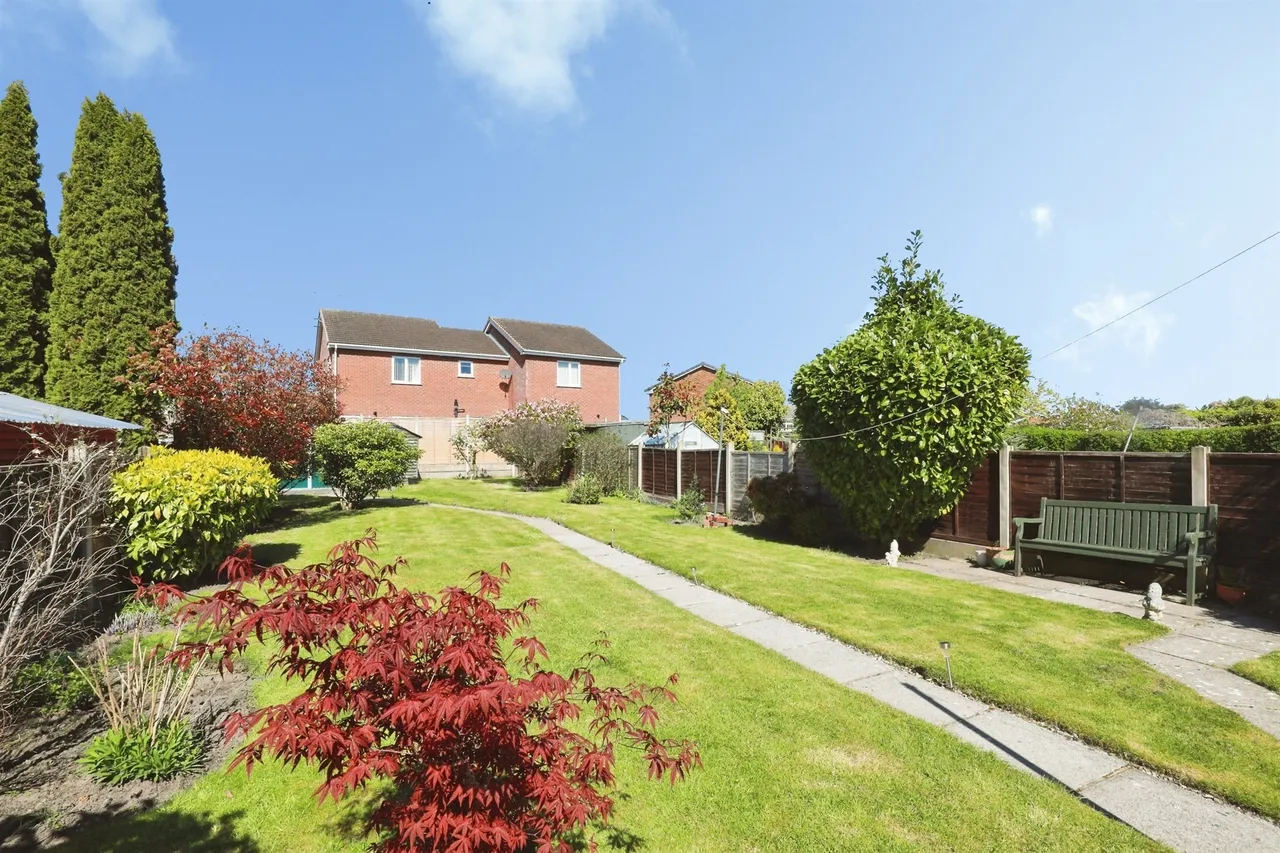 Lydyett Lane, Barnton, CW8, photo 4