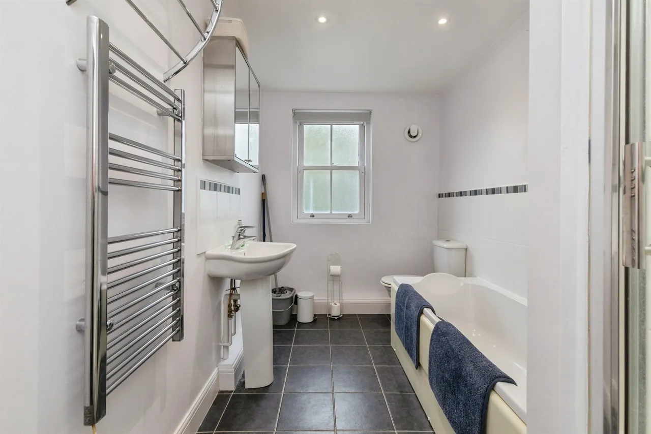 Eveleigh Avenue, Bath, BA1, photo 15