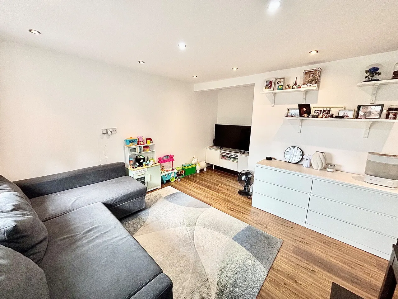 Muggeridge Road, Dagenham, RM10 7BG, photo 14