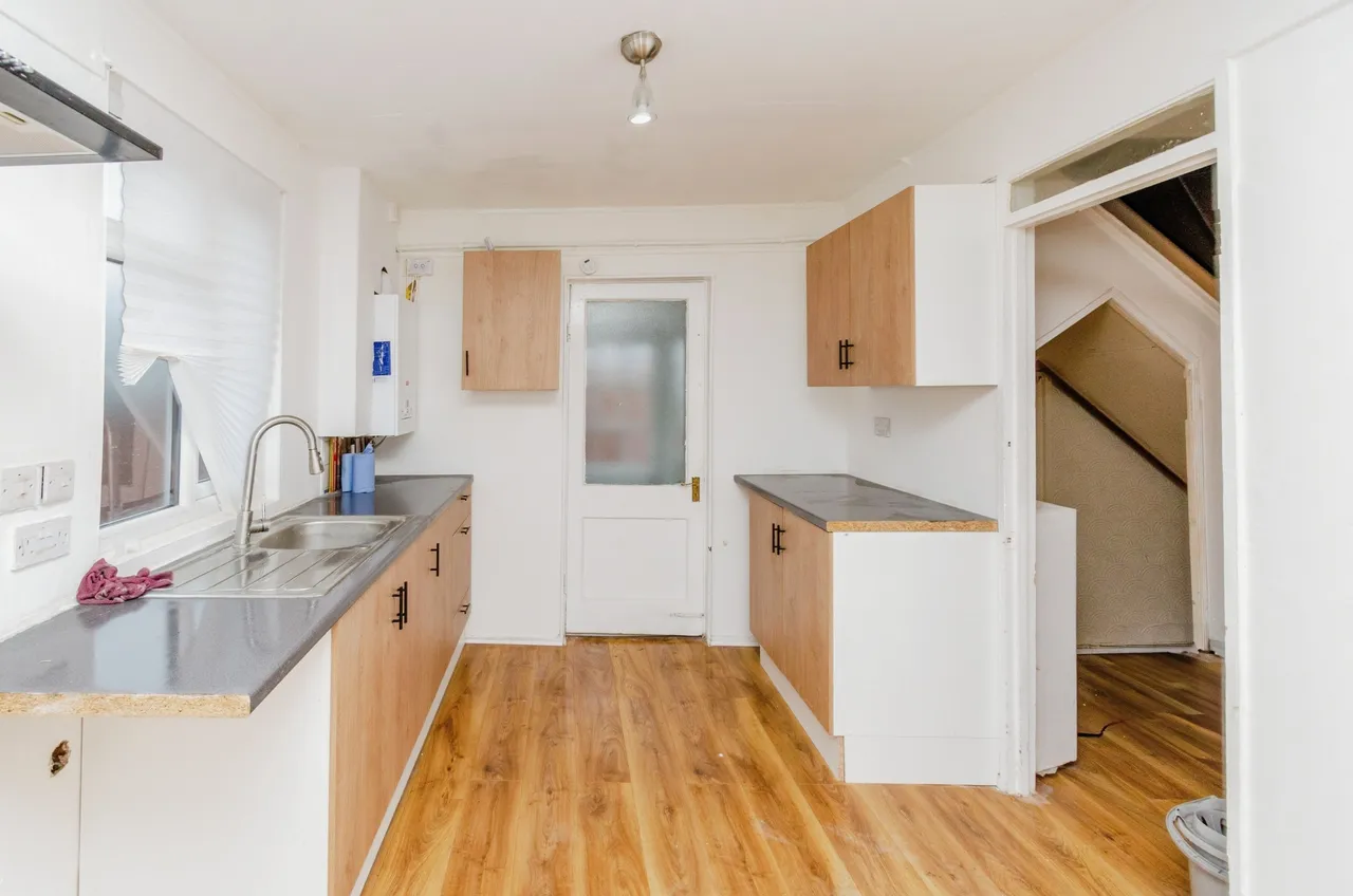 3 bed house for sale — Eastcroft Road, Wolverhampton