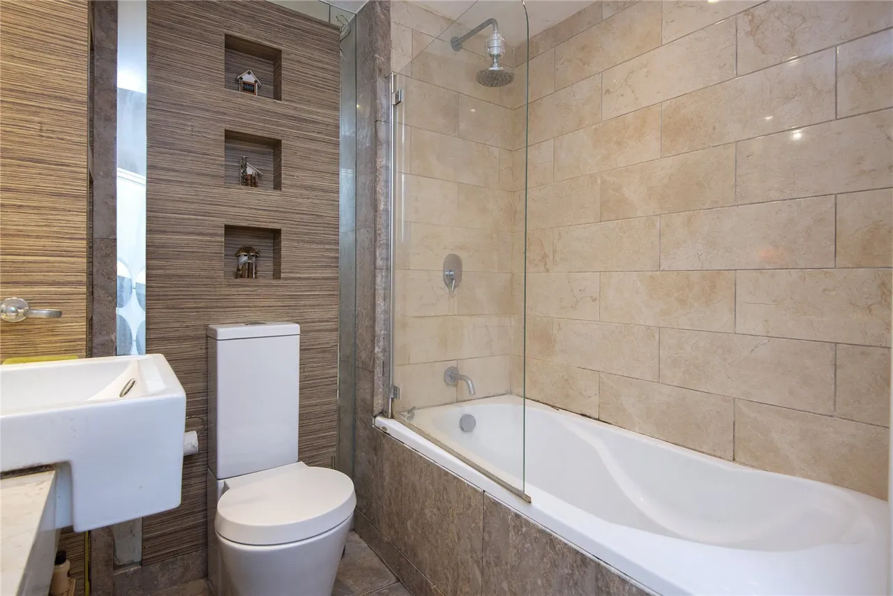 Limeharbour, London, E14, photo 10