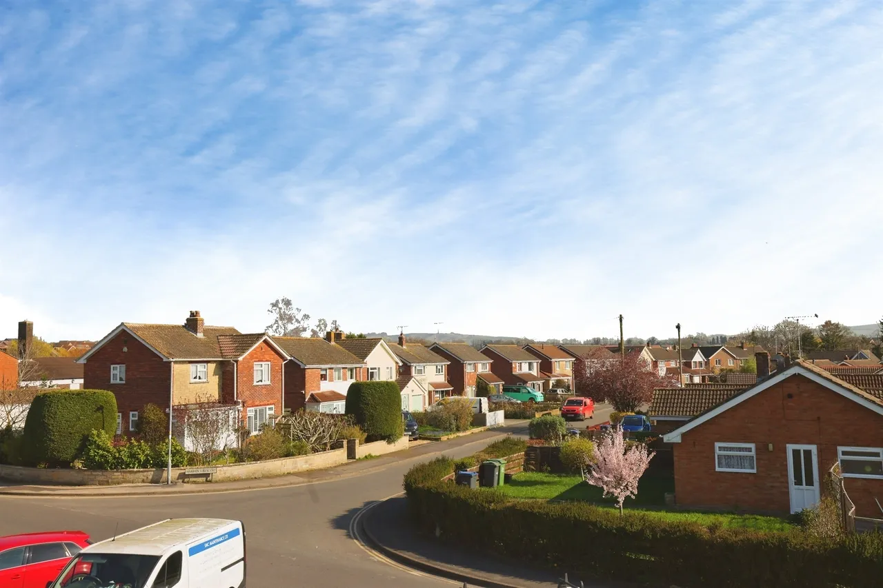 William Street, Calne, SN11, photo 8