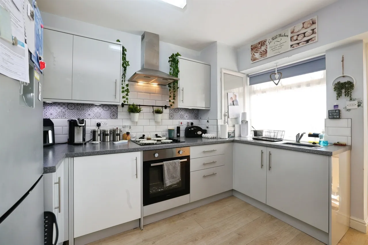 William Street, Calne, SN11, photo 7