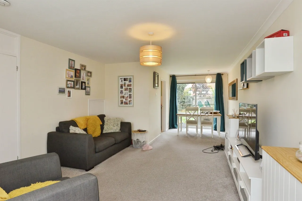 Glebe Road, Deanshanger, MK19, photo 3
