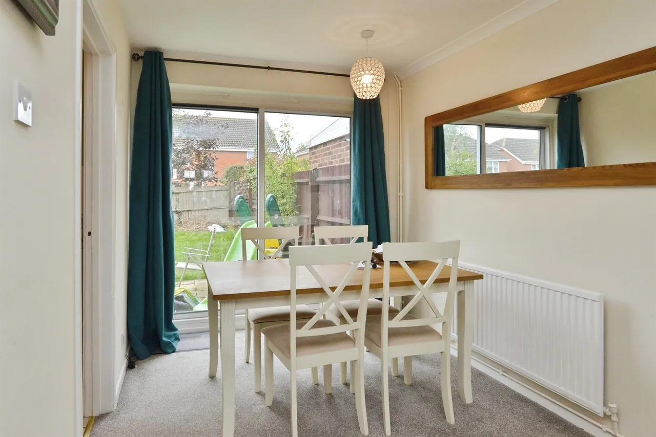 Glebe Road, Deanshanger, MK19, photo 4