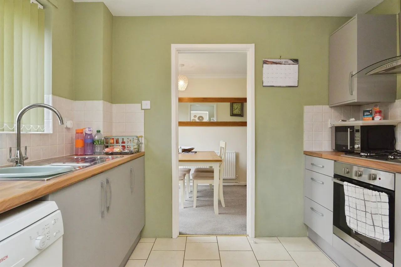 Glebe Road, Deanshanger, MK19, photo 7