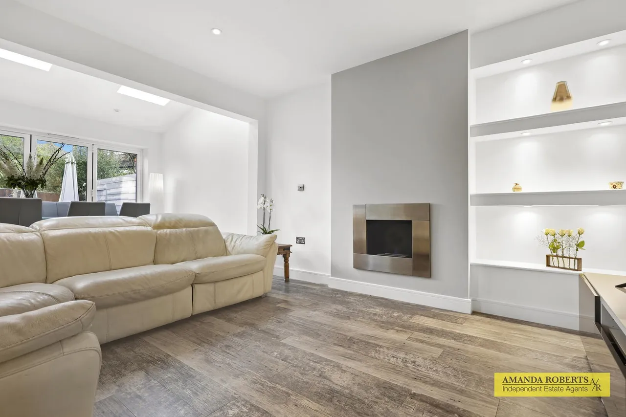 Mornington Road, London, photo 13