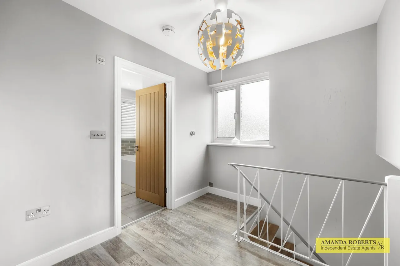 Mornington Road, London, photo 17