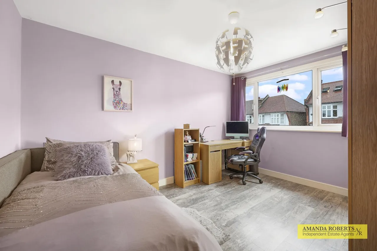 Mornington Road, London, photo 22