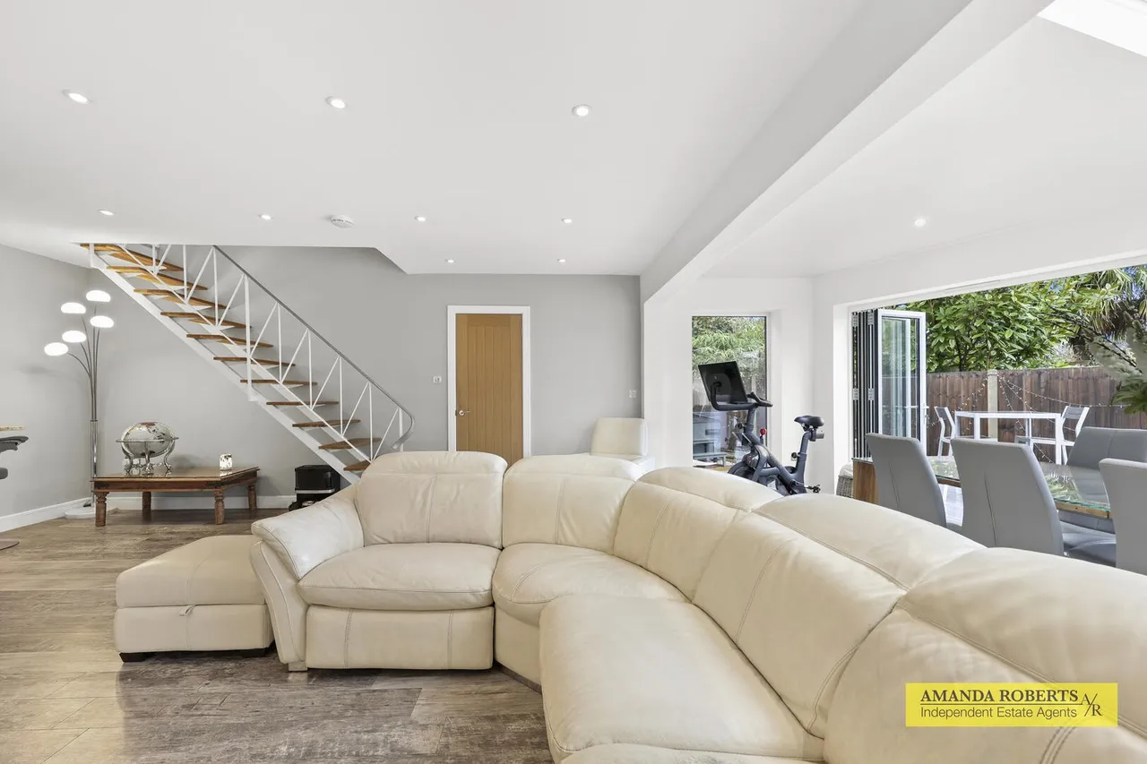 Mornington Road, London, photo 10