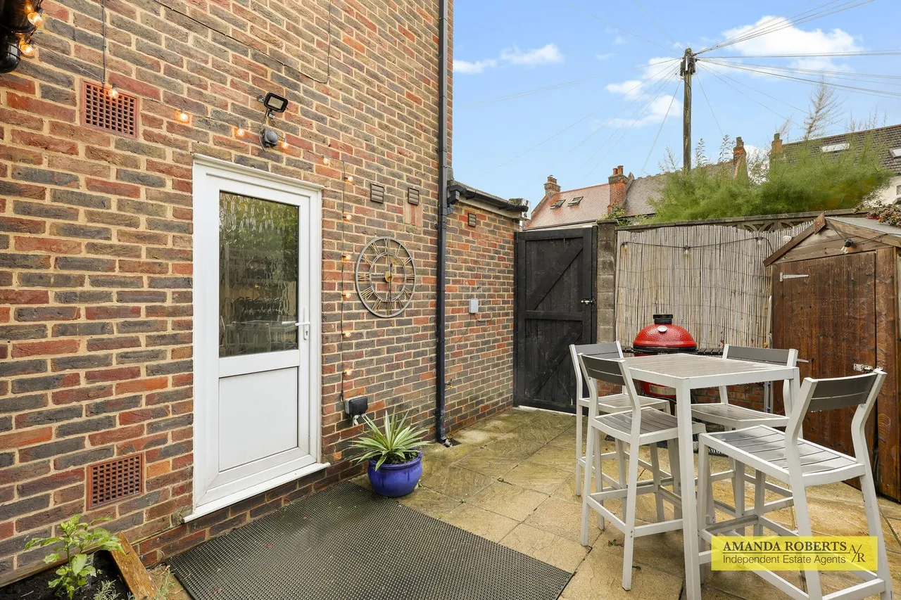 Mornington Road, London, photo 24